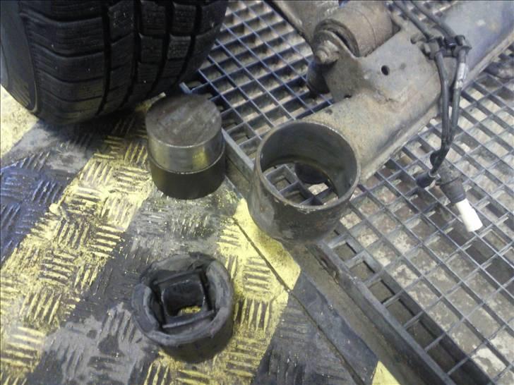 BMW 525i E34 (SOLGT) - Hårdt arbejde :-) billede 20