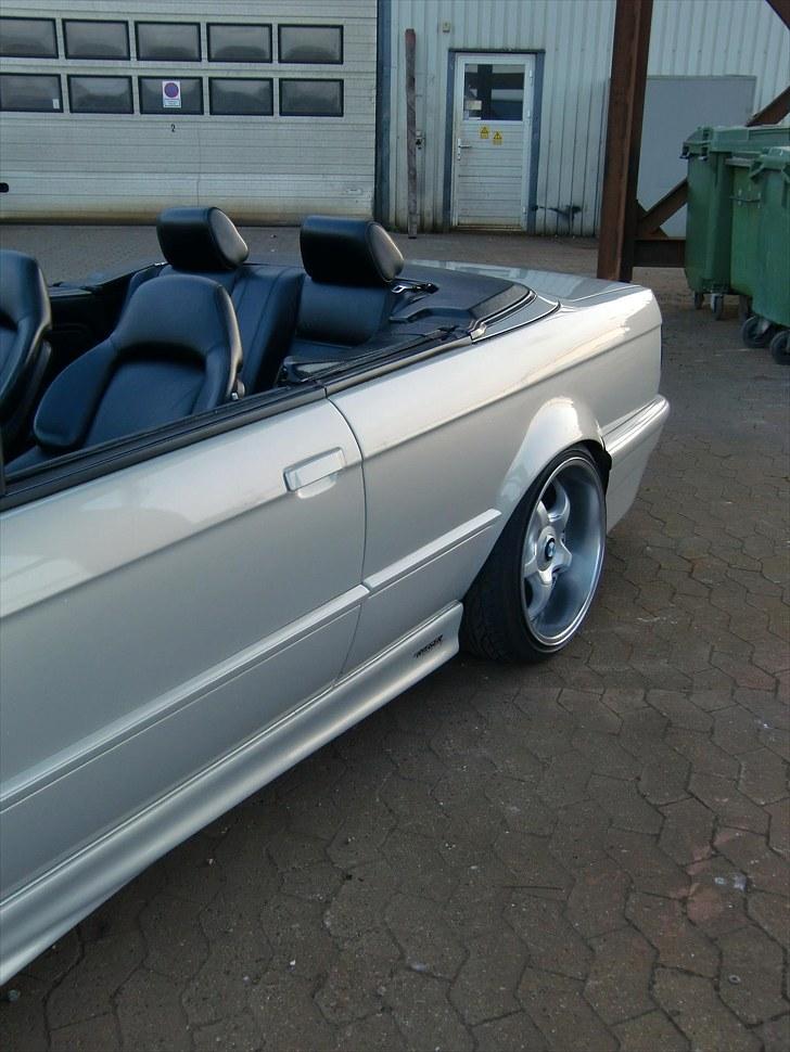 BMW E30 325I Cab billede 2