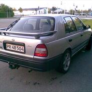 Nissan Sunny 1,4i Jubilee HB