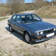 BMW 320i E30