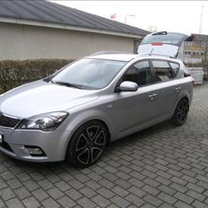 Kia Ceed Exclusive SW 2010 *Solgt*