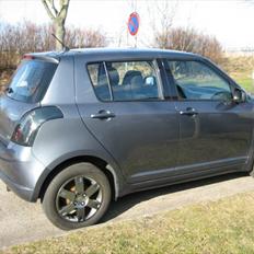 Suzuki swift 1,3  GL-J 4x4 5d