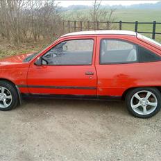 Opel Kadett 1,3 s ls solgt