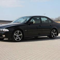 BMW 520i