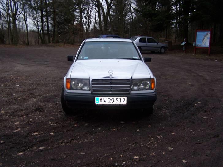 Mercedes Benz E-klasse W124 250D *solgt billede 14