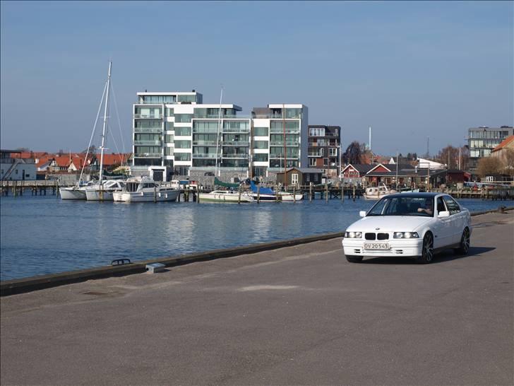 BMW e36 316i SOLGT billede 8