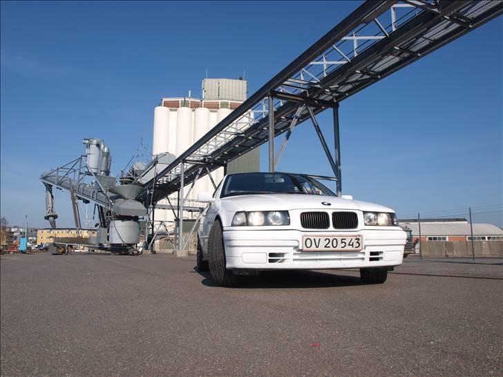 BMW e36 316i SOLGT billede 9