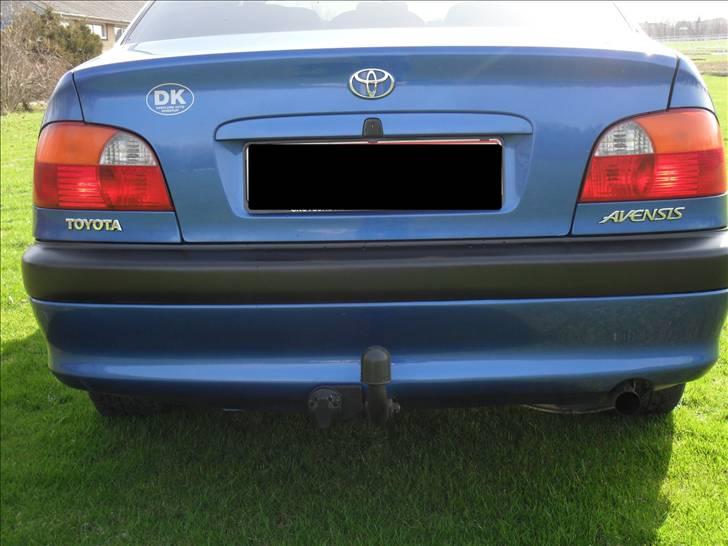 Toyota Avensis Terra 4d **SOLGT* billede 4