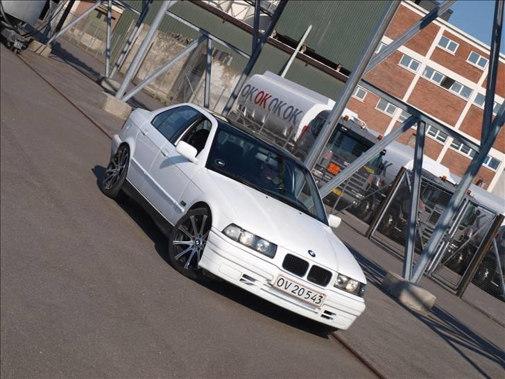BMW e36 316i SOLGT billede 13