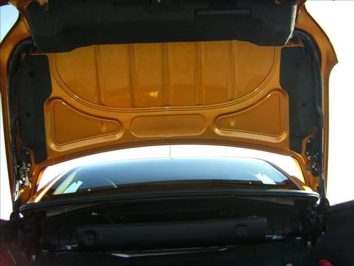 Peugeot 206cc - Selvfølgelig er alt lakeret, også indv. billede 15