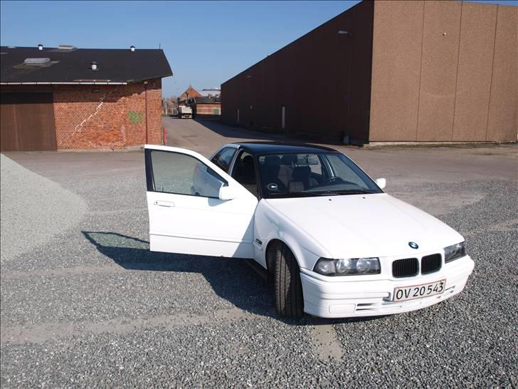 BMW e36 316i SOLGT billede 16