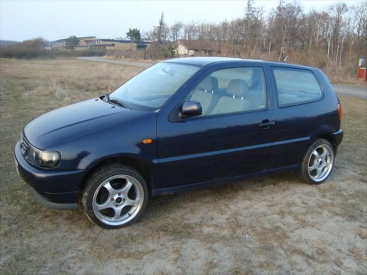 VW Polo 1,6 - 6n  [SOLGT] billede 4