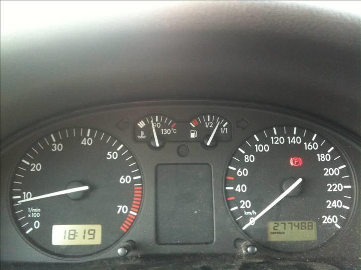 VW Passat 1,8i (solgt) billede 8