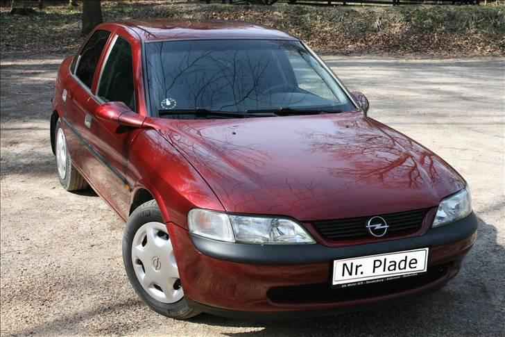 Opel Vectra B (Solgt) billede 1