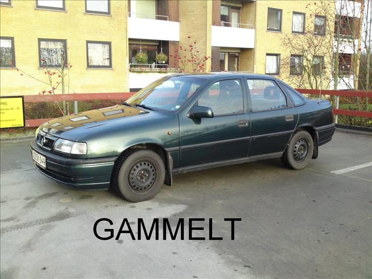 Opel Vectra A 2.0i (SKROTTET) billede 2