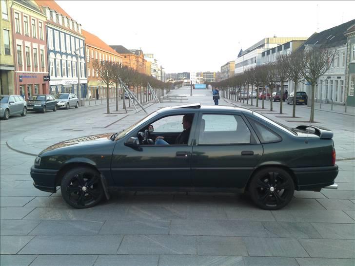 Opel Vectra A 2.0i (SKROTTET) billede 7