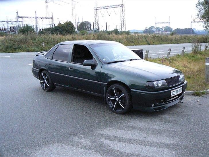 Opel Vectra A 2.0i (SKROTTET) billede 9