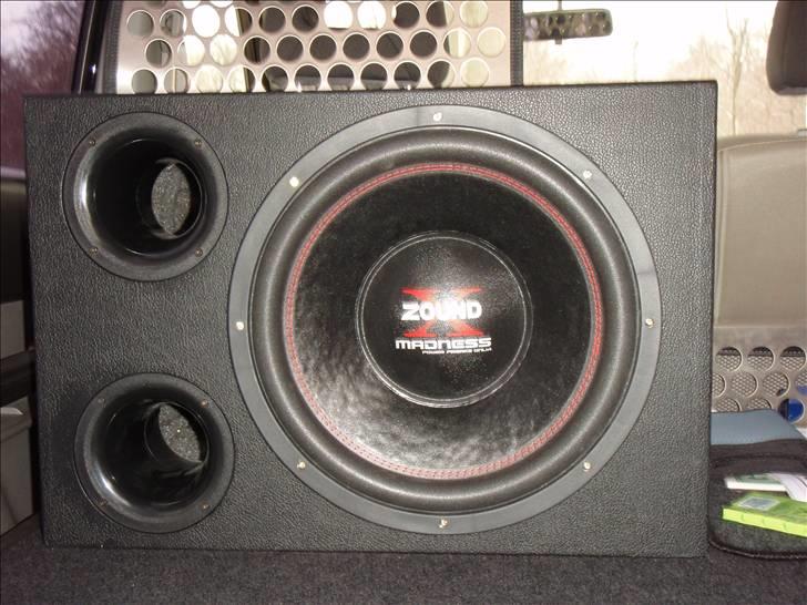 Nissan X-trail Sport  - solgt - Bassen..... godt være det er xzound men den spiller mega godt og skal høres irl billede 16