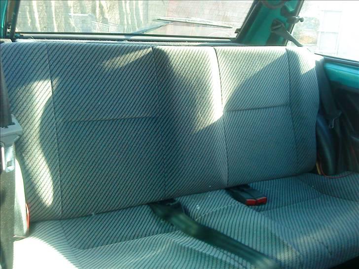 Citroën AX 1,1 i - 3 døres - Bagsæderne (: billede 6