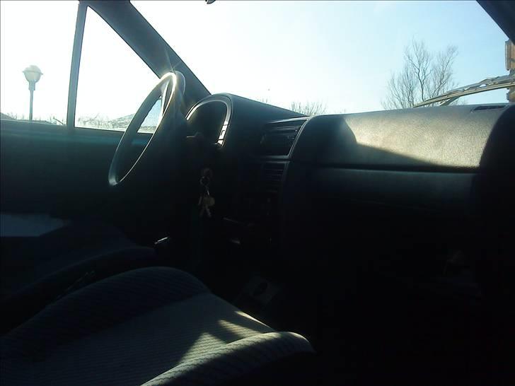 Citroën AX 1,1 i - 3 døres - Indeni (: billede 8