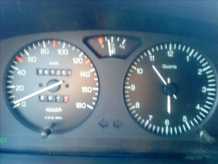 Citroën AX 1,1 i - 3 døres - spedometeret (: billede 10