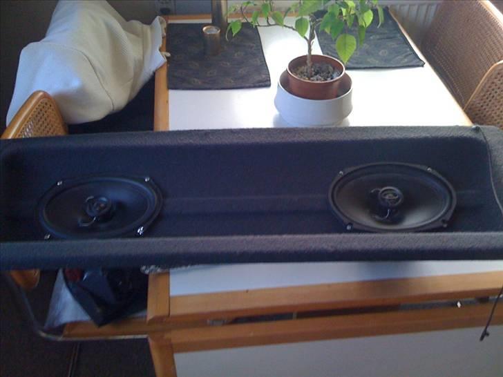 Citroën AX 1,1 i - 3 døres - højtalerne da de var blevet lavet (: billede 16