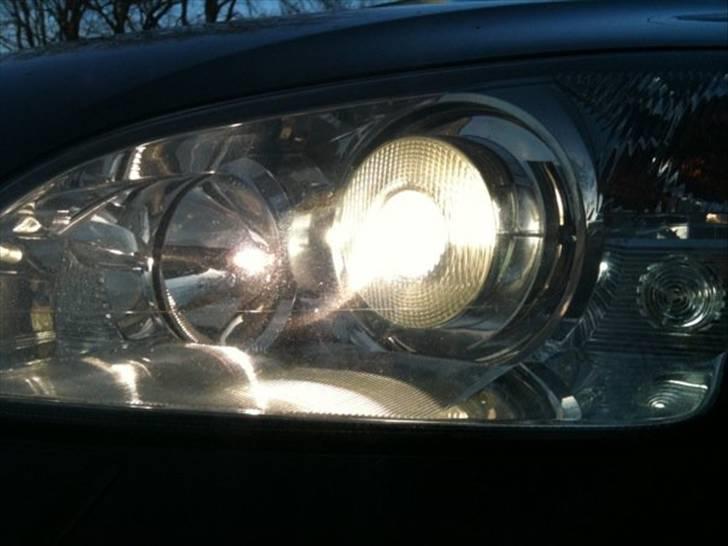 Ford  Mondeo TDCI ~Sport~ - Så er der monteret H1 Mtec super White pære på fjernlys!  billede 16