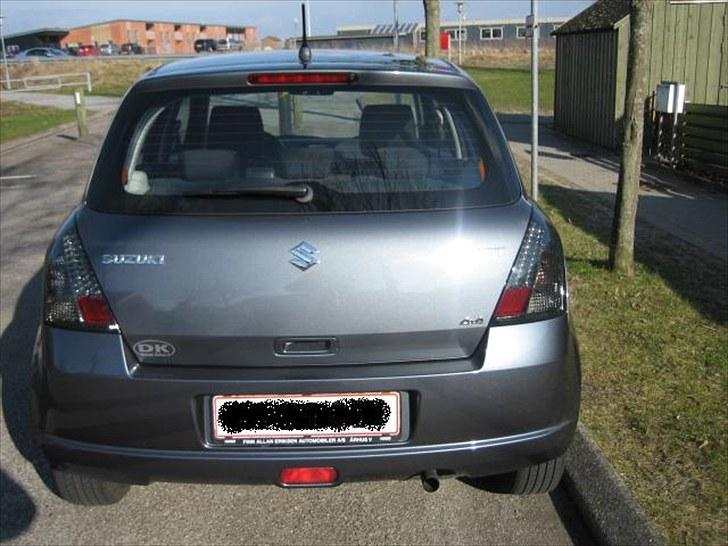 Suzuki swift 1,3  GL-J 4x4 5d billede 5