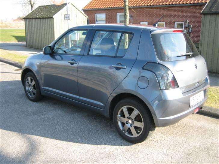 Suzuki swift 1,3  GL-J 4x4 5d billede 7