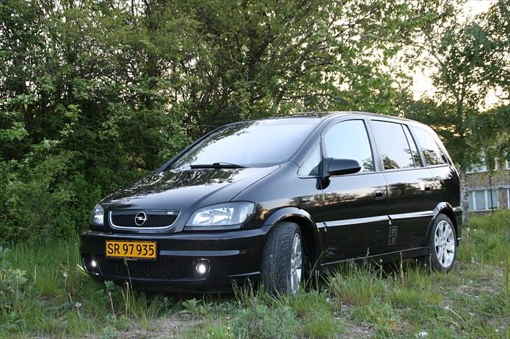 Opel Zafira  Opc - sort malet lygteindmad billede 9