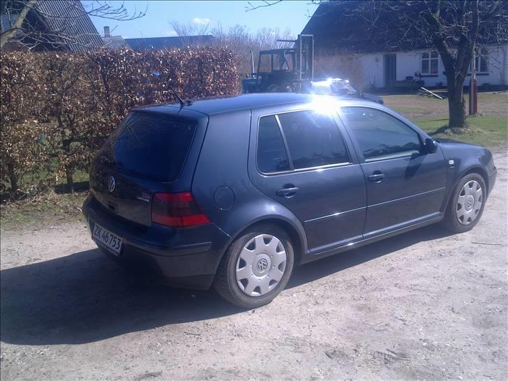 VW Golf 4 TDI 4MOTION solgt billede 4