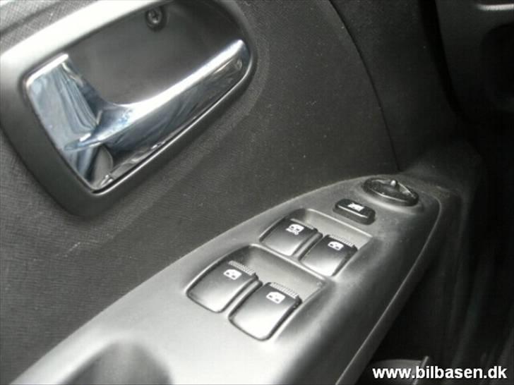 Kia Picanto 1,1 EX 65HK 5d billede 2