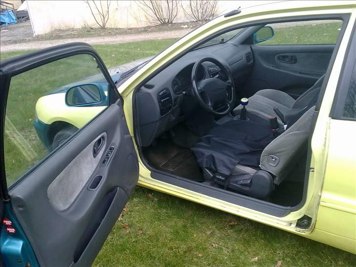 Mitsubishi Colt 1.6 GLXi 16v solgt billede 6