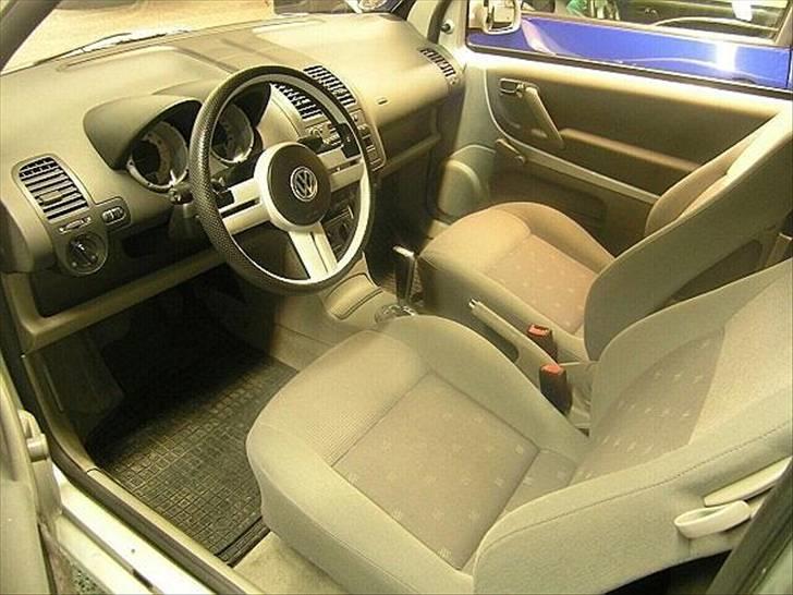 VW Lupo 1,2 TDI 3L - Billedet af kabinen da den stod i butikken billede 6