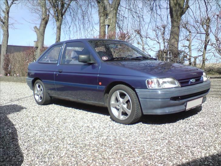 Ford Escort CL  "Blue Beast" billede 1