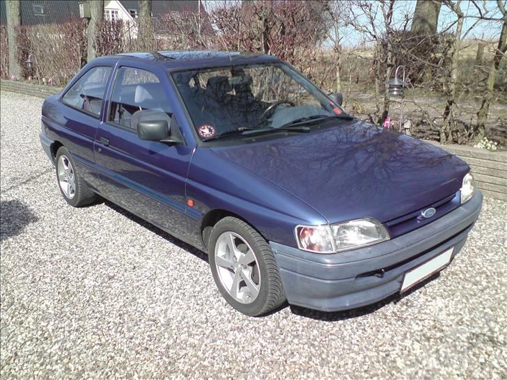 Ford Escort CL  "Blue Beast" billede 2