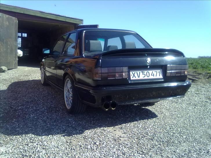 BMW e30 320i solgt. billede 3