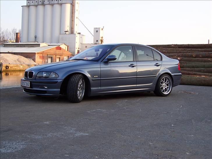 BMW 320d billede 2