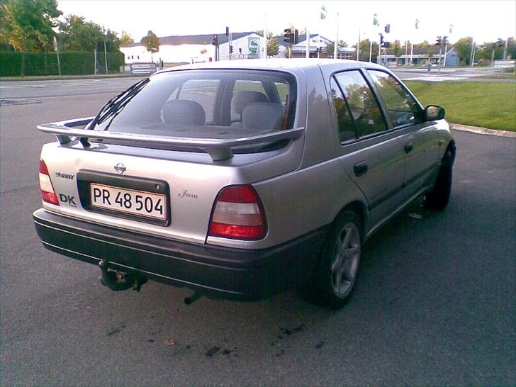 Nissan Sunny 1,4i Jubilee HB billede 5