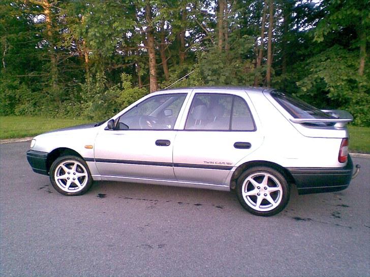 Nissan Sunny 1,4i Jubilee HB billede 9