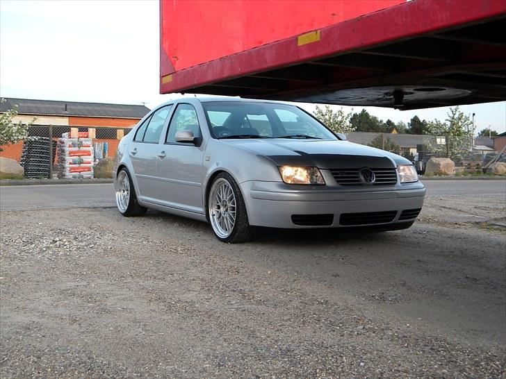 VW Bora V5 Highline @ SOLGT billede 3