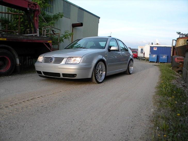 VW Bora V5 Highline @ SOLGT billede 4