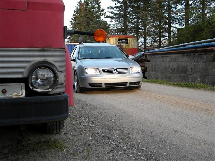 VW Bora V5 Highline @ SOLGT billede 5