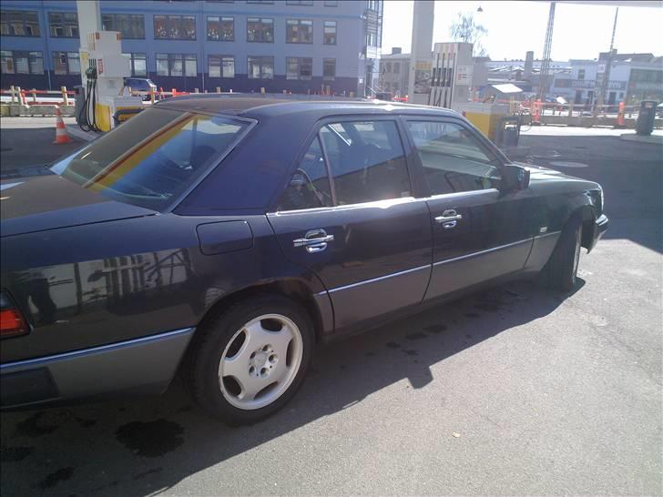 Mercedes Benz E 260  W124 Solgt billede 6