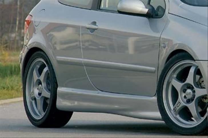 Peugeot 206 GTI - Sideskørter fra Rieger.  billede 14