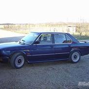 BMW  524 TD E28