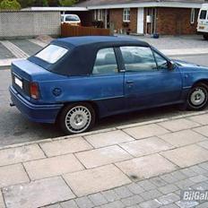 Opel Kadett GSI CAB. Solgt.