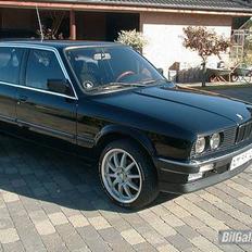 BMW 320 i E30 (solgt)