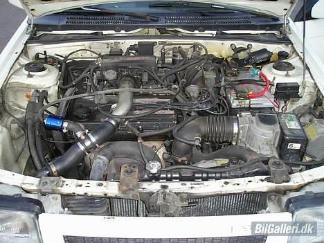 Mazda 323 4WD Turbo (solgt) - En lille motorvask ville gøre underværker billede 2
