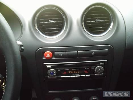 Seat Ibiza 1,4 16V *SOLGT* - Chrom-ringe om luftdyser billede 19